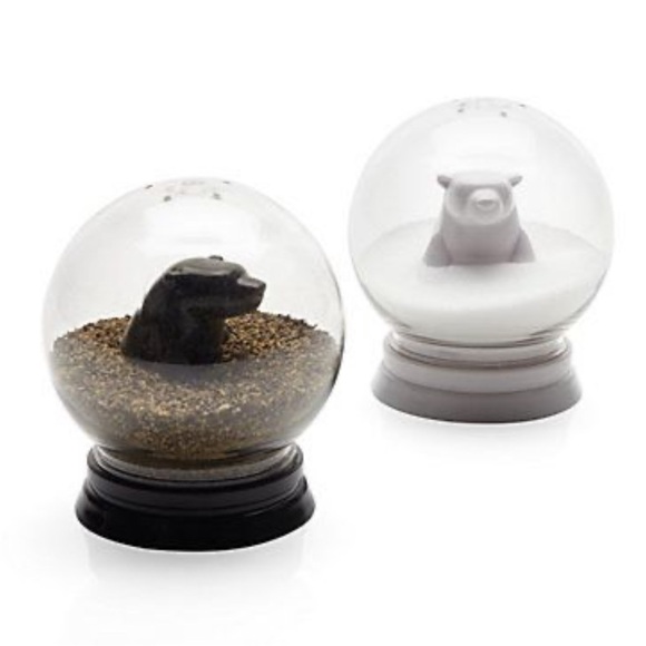 Gamago set of bear snowglobe salt and pepper shakers / christmas/holidays - Picture 2 of 7